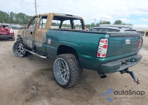 2002 Chevrolet Silverado 1500 Ls z USA, uszkodzony, nr VIN 1GCEK19V42E193683